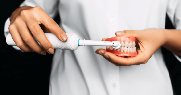 Lee más sobre el artículo Ventajas de los cepillos eléctricos: ¿realmente marcan la diferencia?