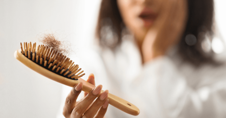 Lee más sobre el artículo ¿La caída de cabello tiene que ver con una infección dental?